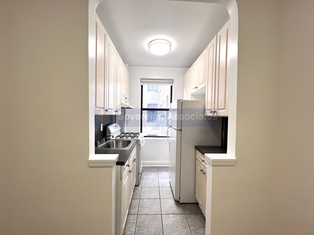 615 West 172nd Street - Photo 6