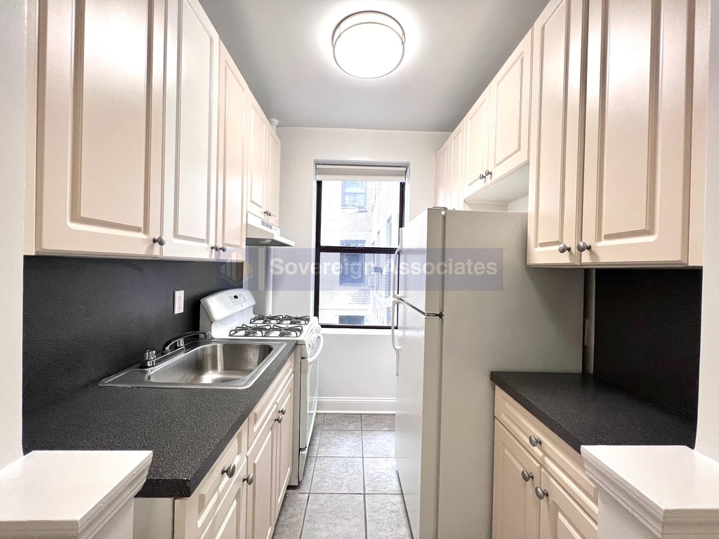 615 West 172nd Street - Photo 7