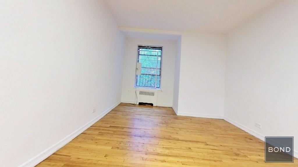 East 53 Street - Photo 0