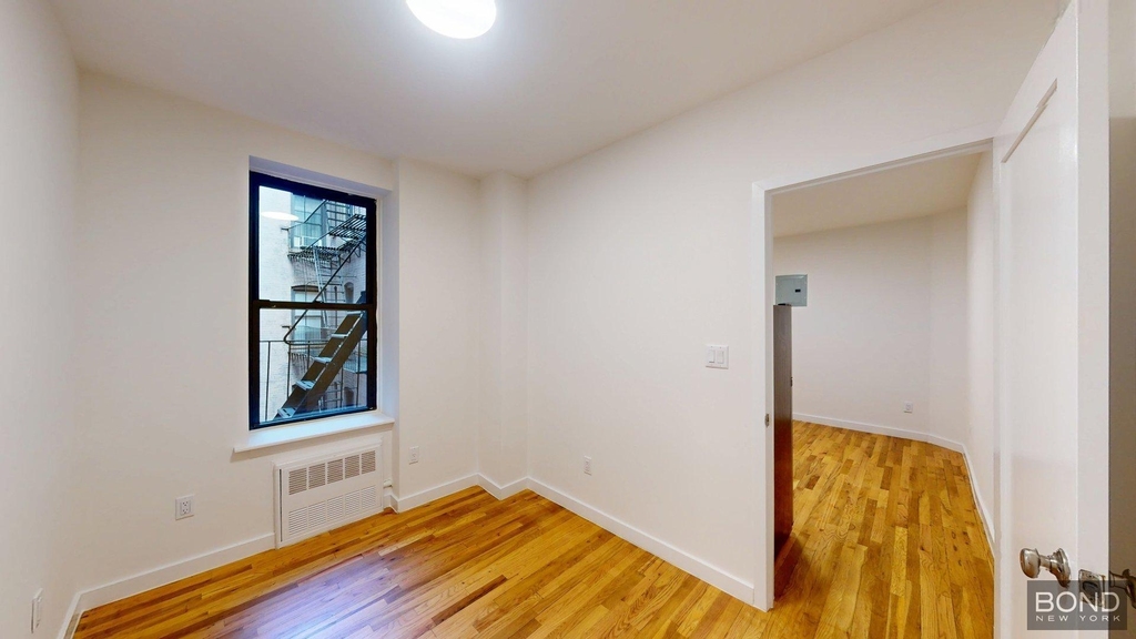 East 73 Street - Photo 1