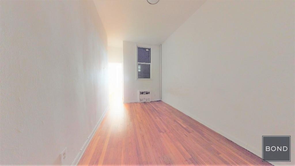 East 88 Street - Photo 5