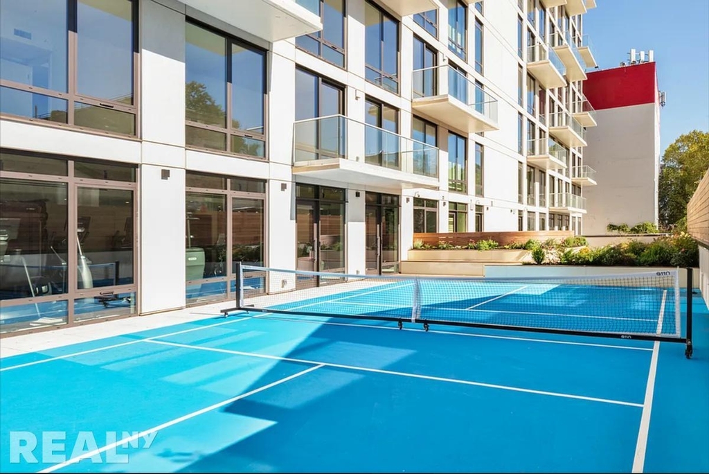 Atlantic Avenue - Photo 13