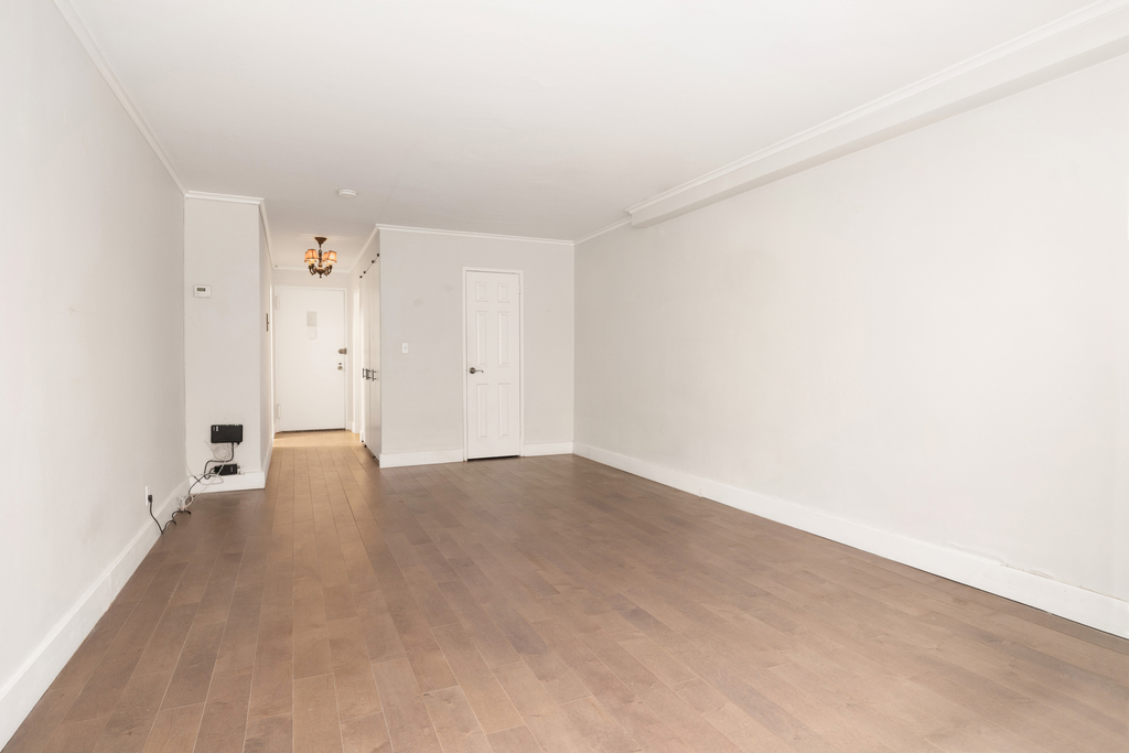 7 E 14th St - Photo 3