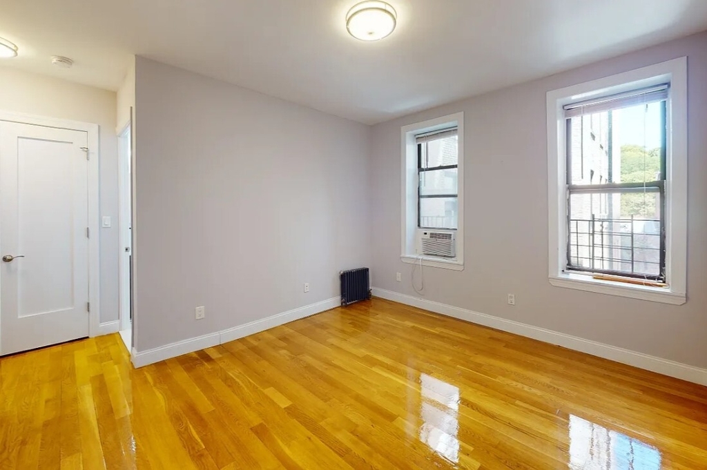 1795 Riverside Drive - Photo 9