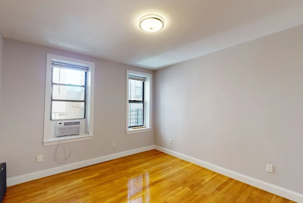 1795 Riverside Drive - Photo 8