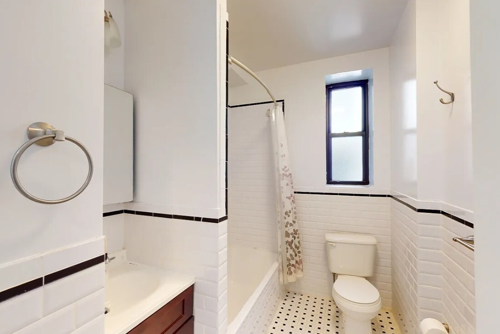 1795 Riverside Drive - Photo 7