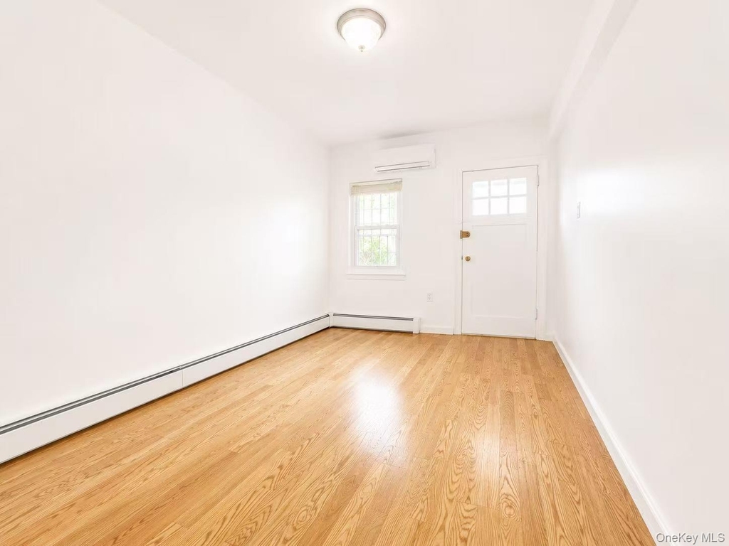 150-19 26th Avenue - Photo 4