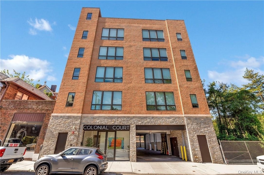8 Boulevard W - Photo 0