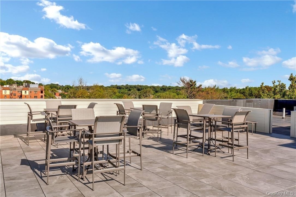 8 Boulevard W - Photo 10