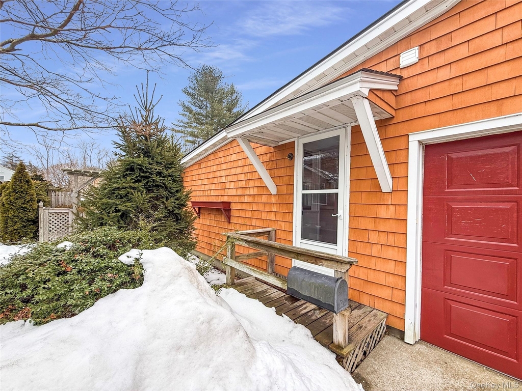 839 Pond View Road - Photo 16
