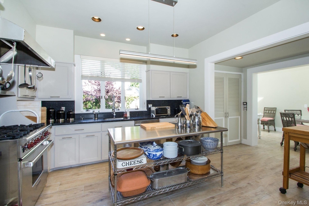 375 Hill Street - Photo 4