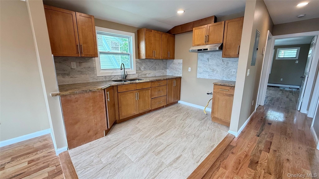 10031 200th Street - Photo 2