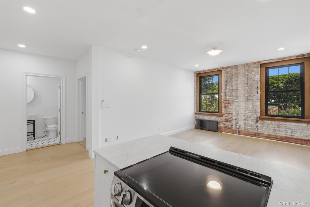 207 Main Street - Photo 11