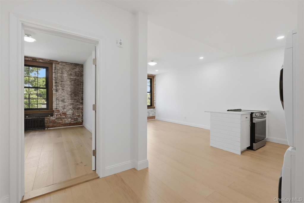 207 Main Street - Photo 4