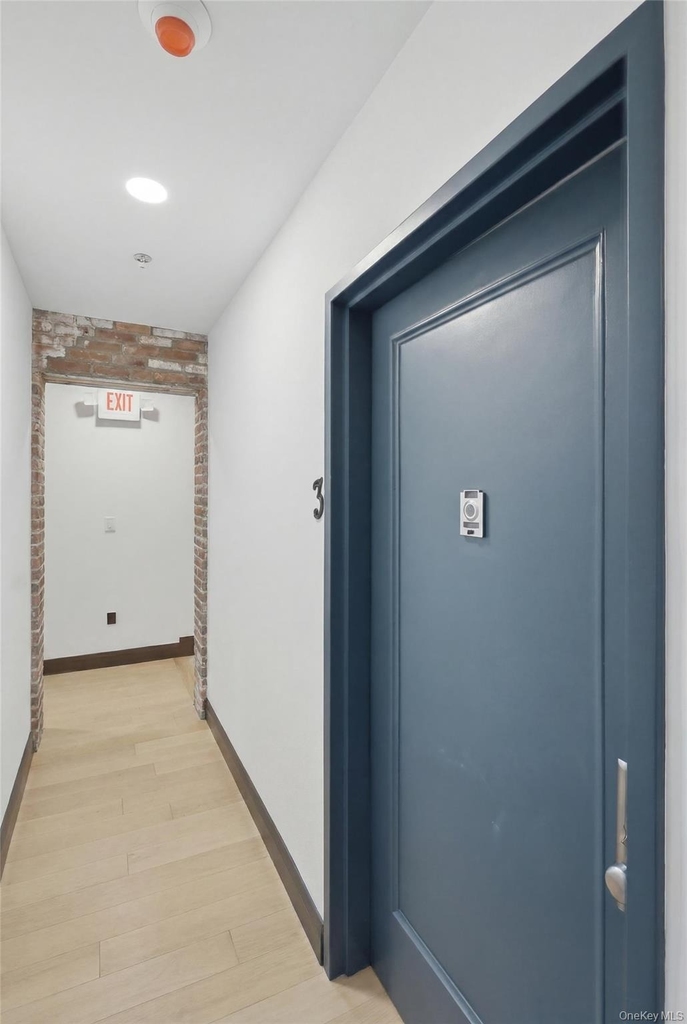 207 Main Street - Photo 3