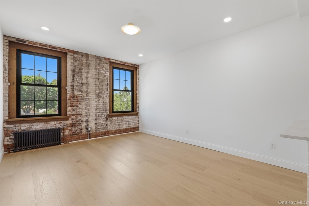 207 Main Street - Photo 7