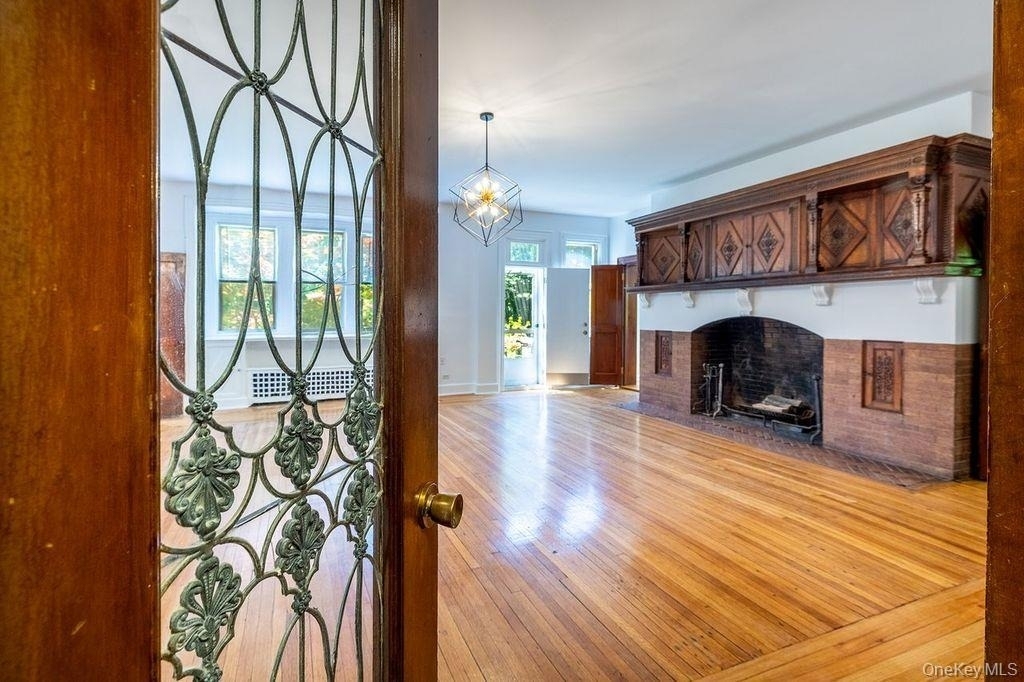 111 N Broadway - Photo 5
