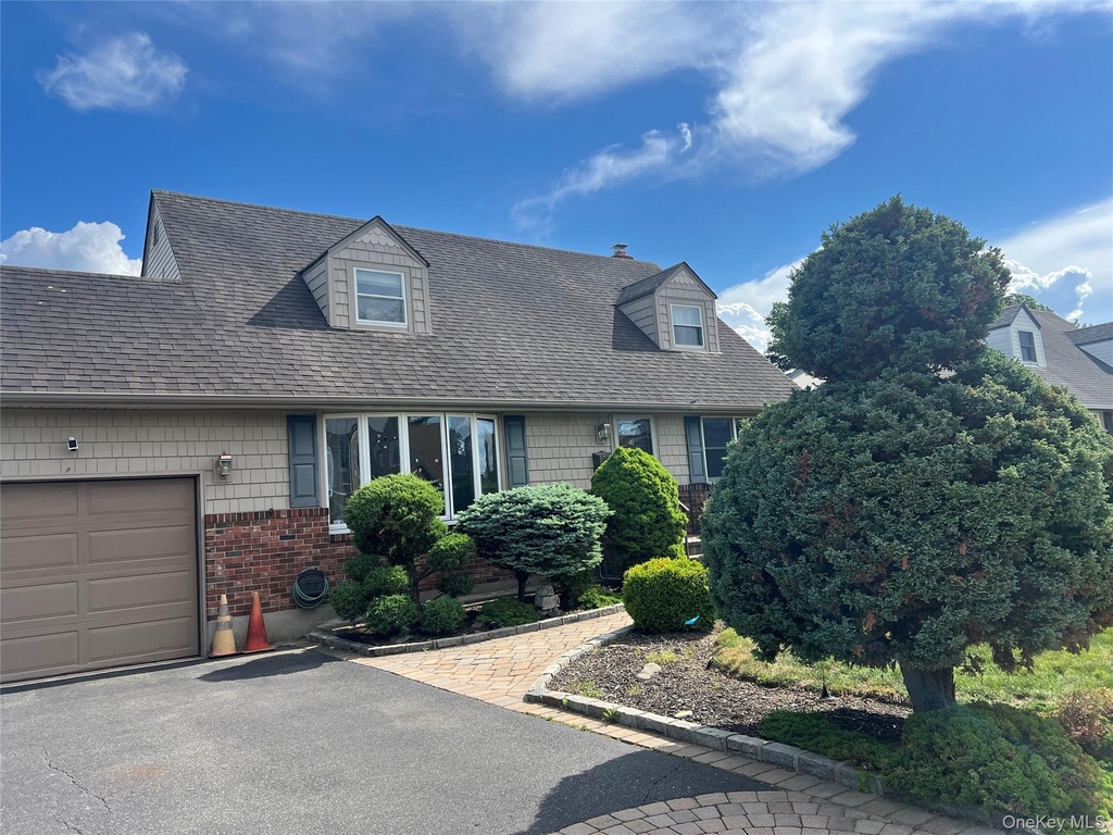 41 Ontario Avenue - Photo 2