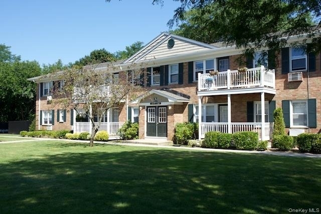 1355 Roanoke Avenue - Photo 0