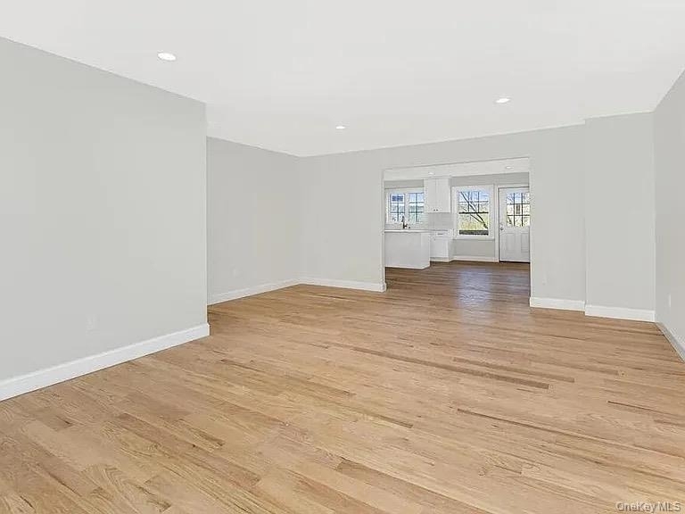 47 Lincoln Terrace - Photo 2