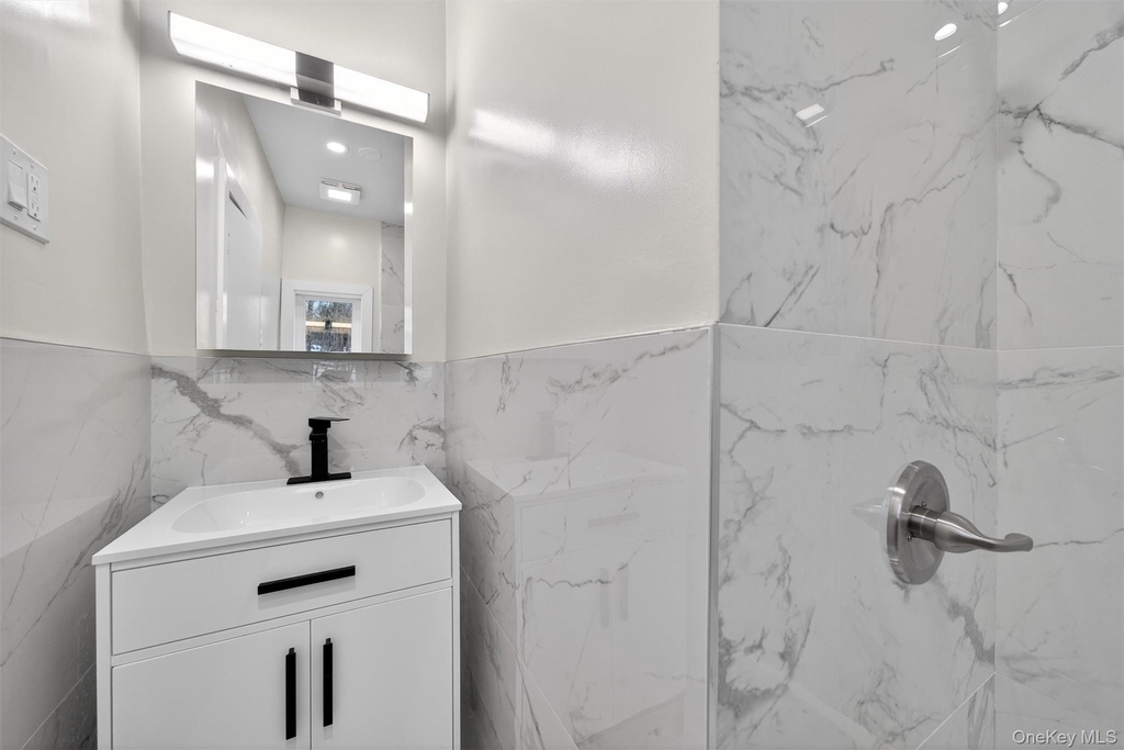 303 Main Street - Photo 5