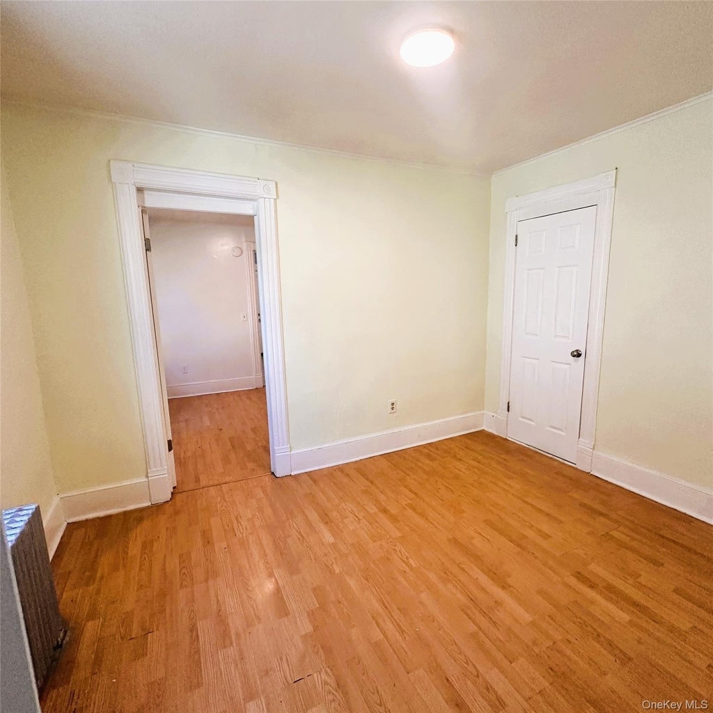 12 Seitz Terrace - Photo 2