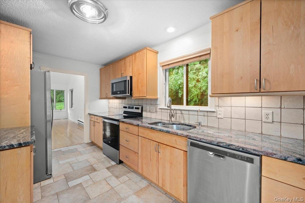 605 Heritage Hills - Photo 3