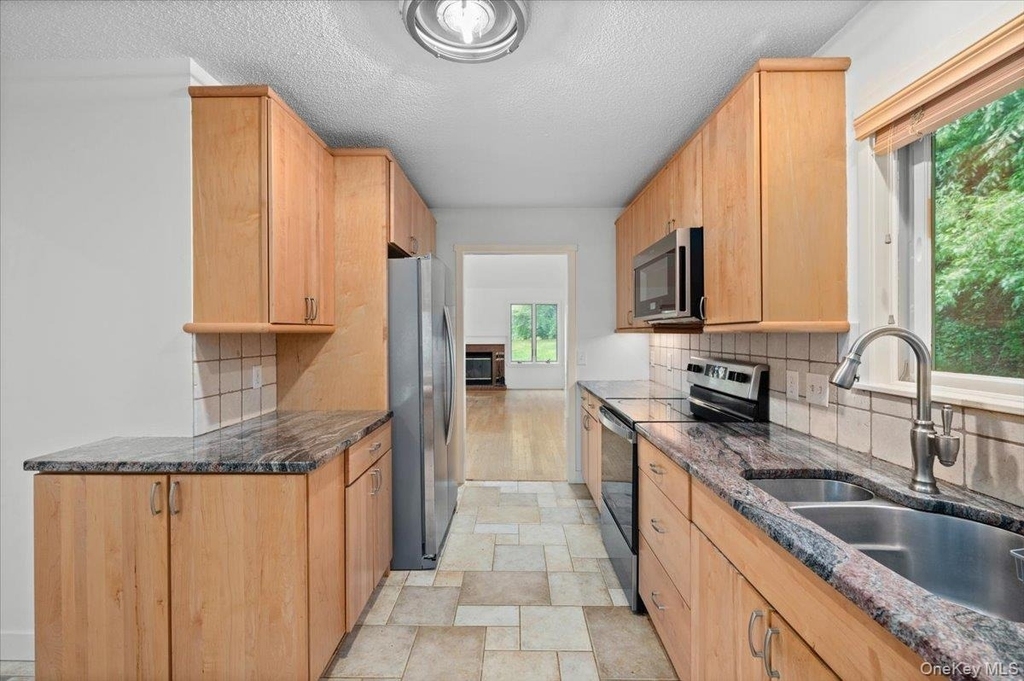 605 Heritage Hills - Photo 7