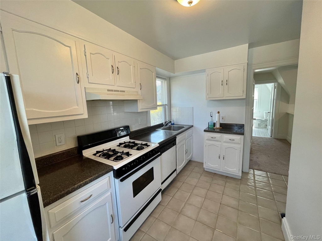 175 Woodruff Avenue - Photo 8