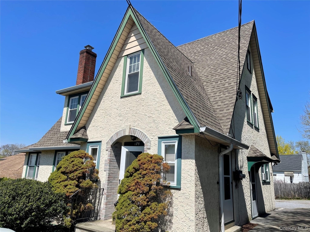 175 Woodruff Avenue - Photo 0