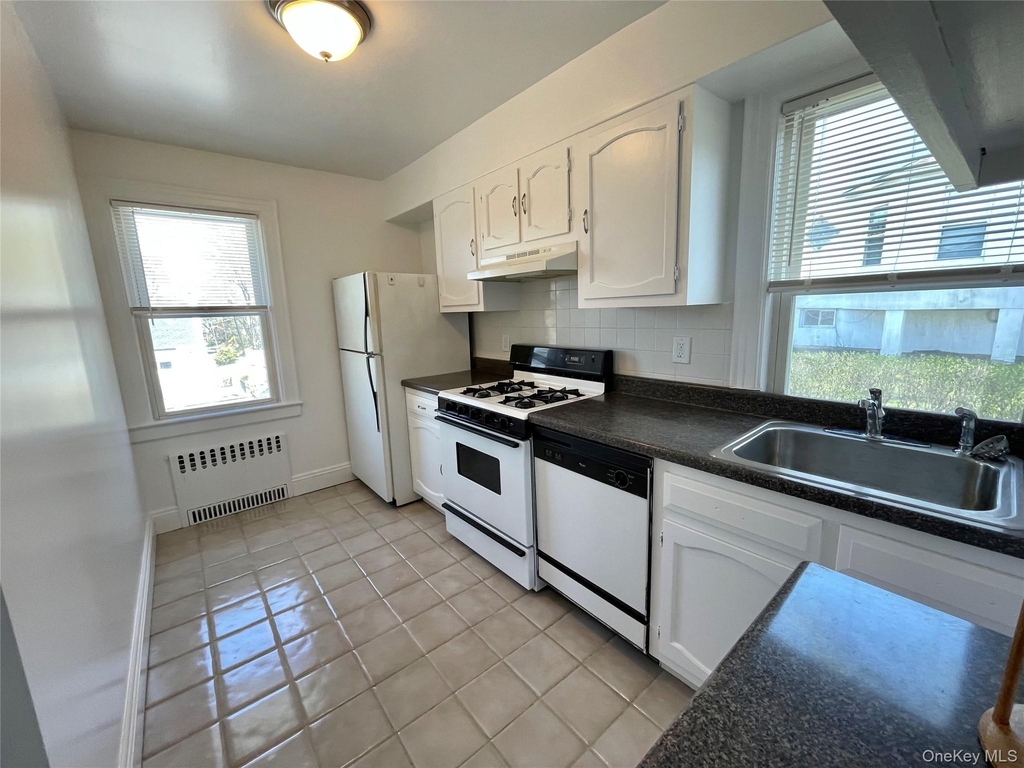 175 Woodruff Avenue - Photo 7