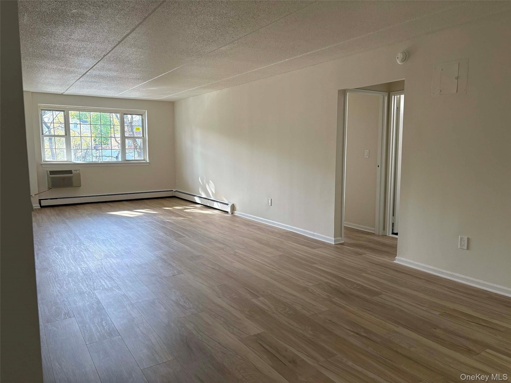 2 Consulate Drive - Photo 4