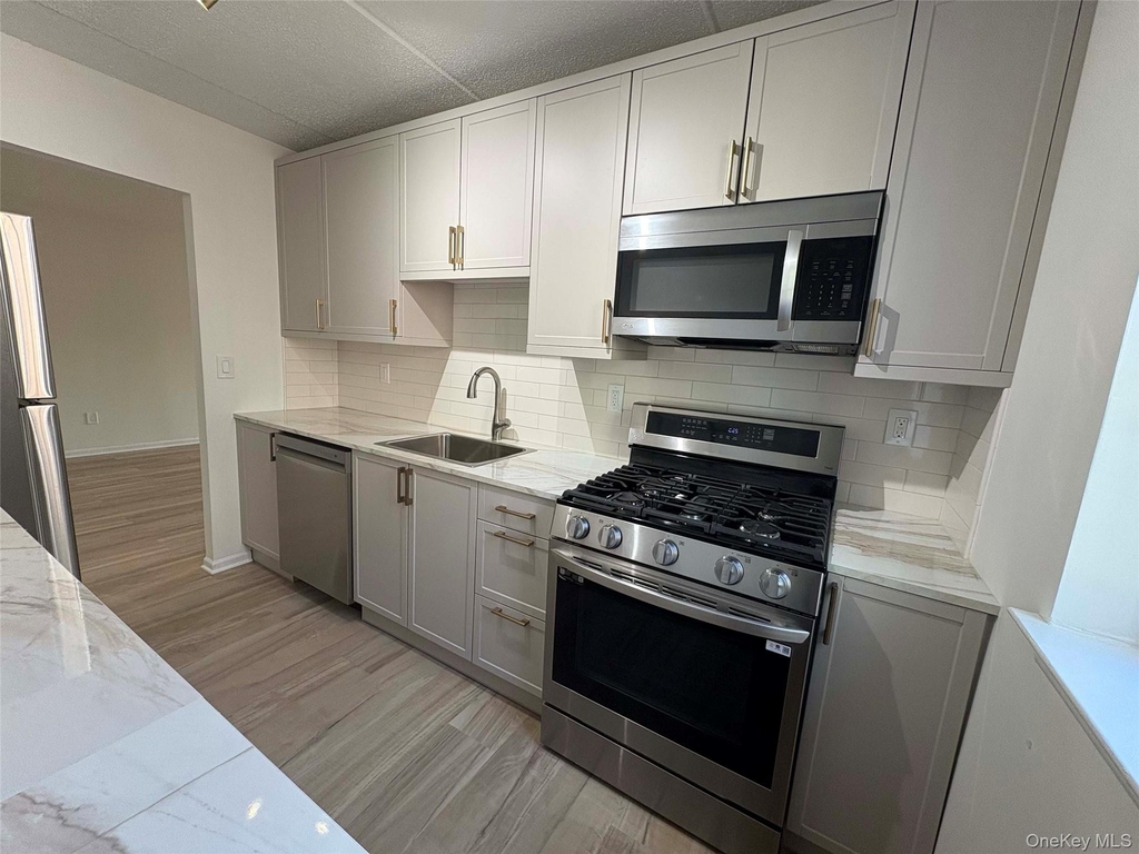 2 Consulate Drive - Photo 9