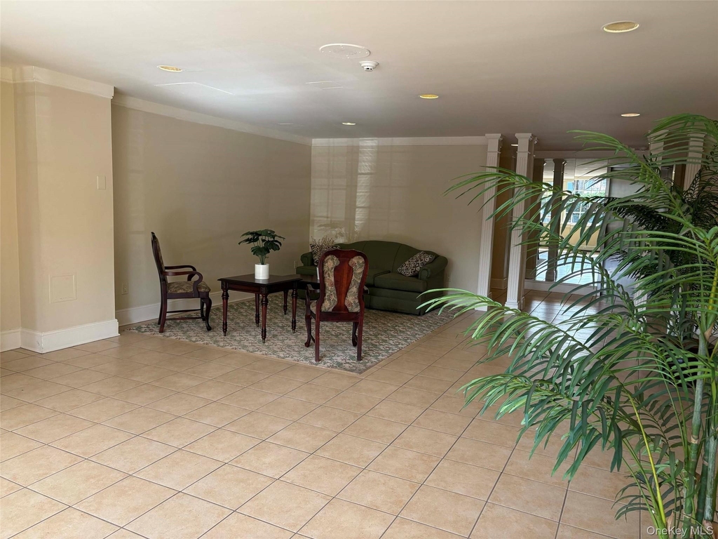 2 Consulate Drive - Photo 18