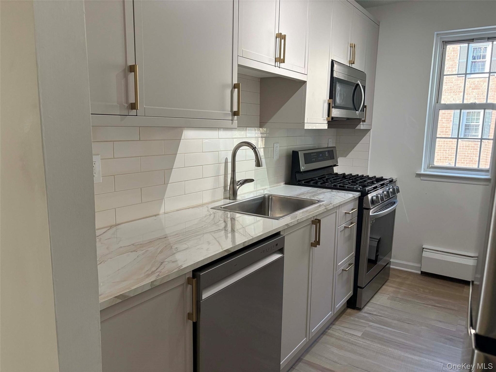 2 Consulate Drive - Photo 7
