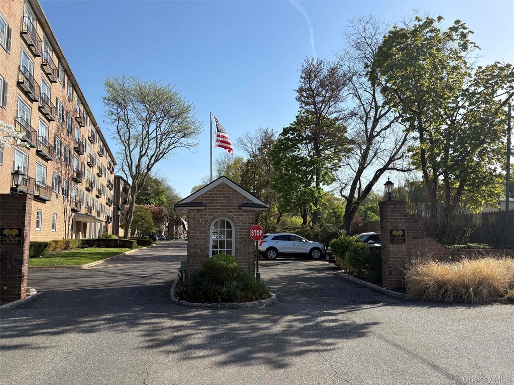2 Consulate Drive - Photo 21