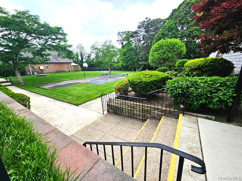 655 Middle Country Road - Photo 33