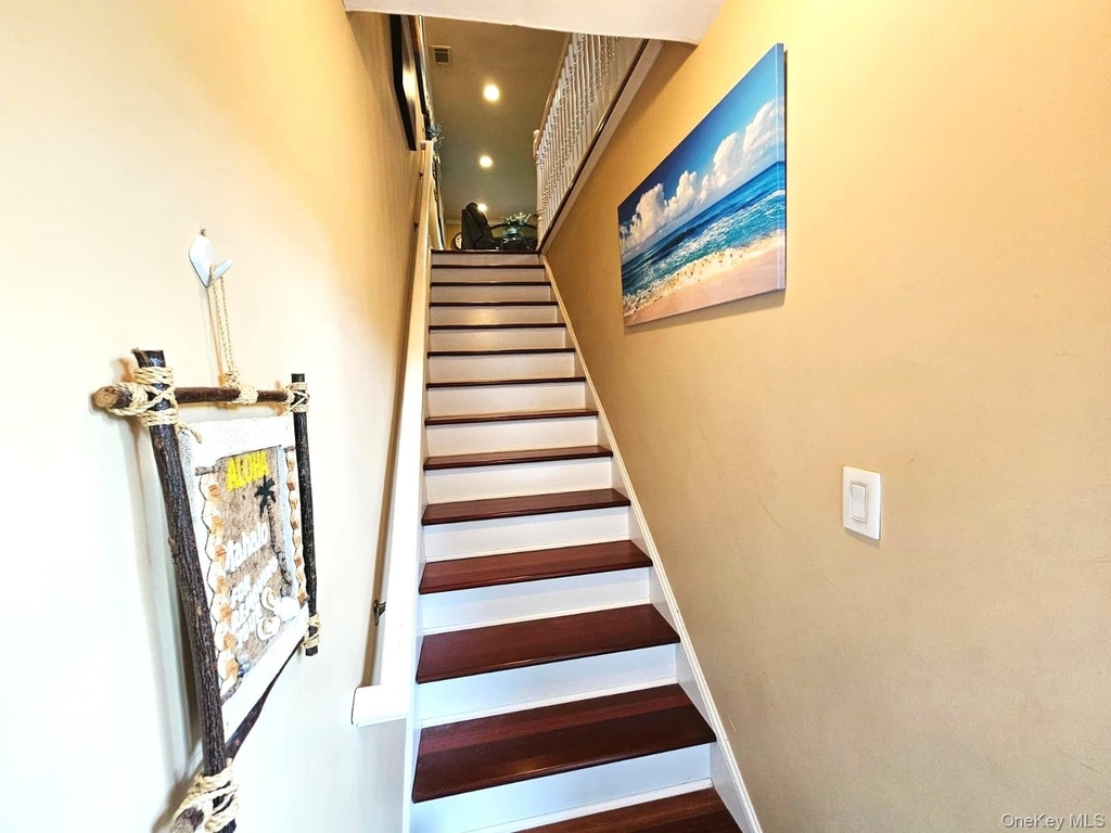 655 Middle Country Road - Photo 30