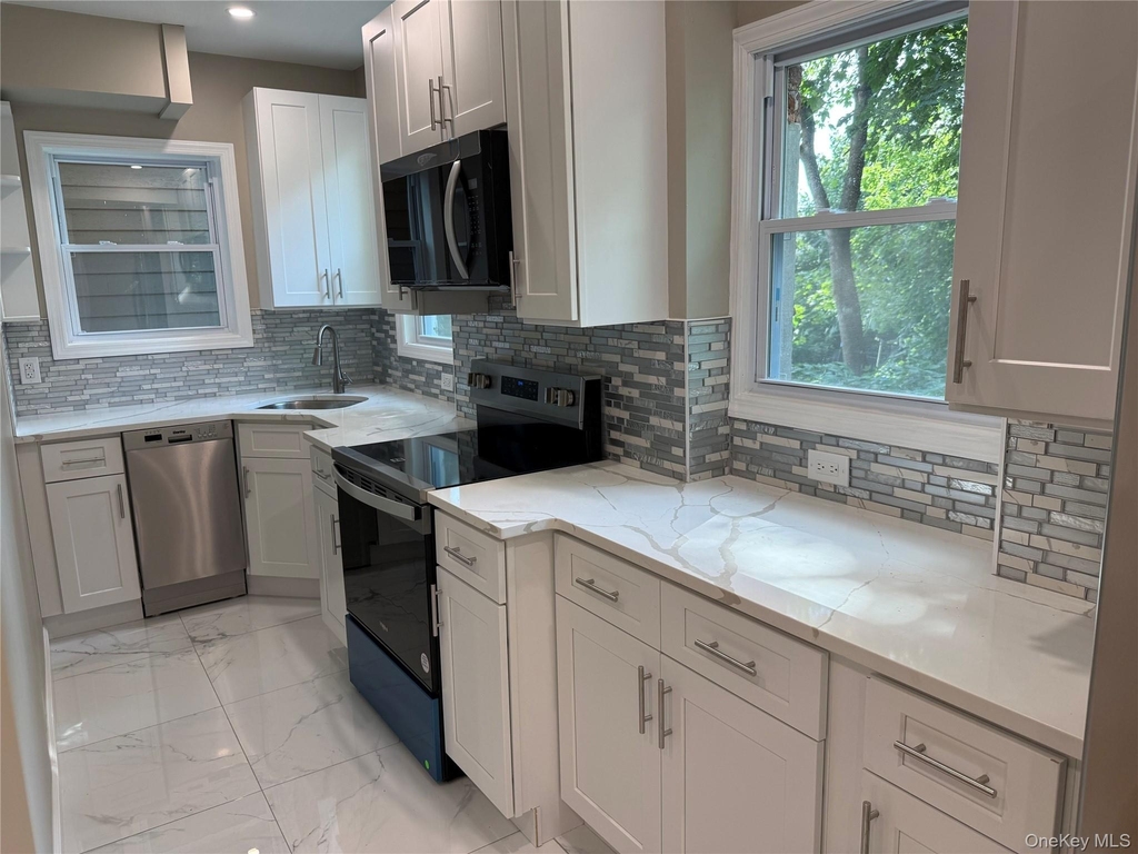 66 Delafield Street - Photo 1