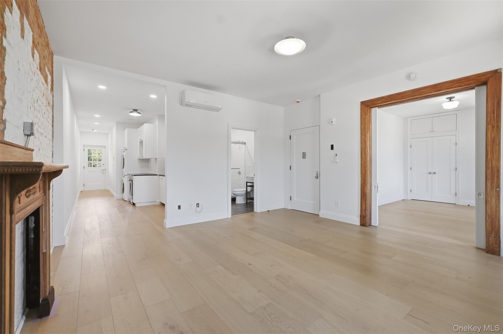 201 Main Street - Photo 6