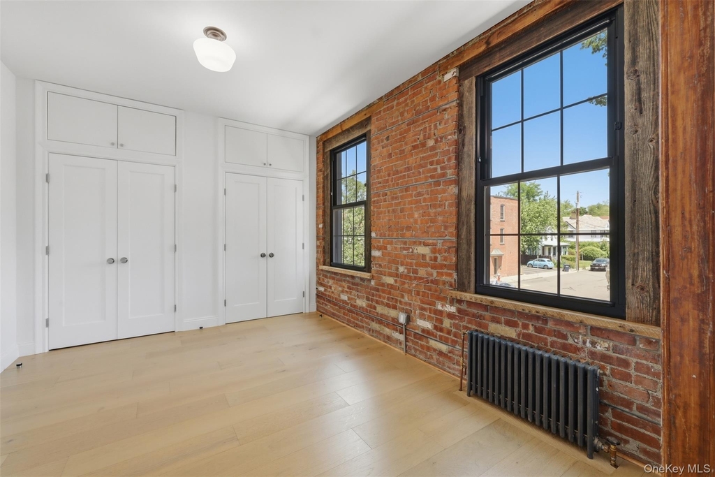 201 Main Street - Photo 8