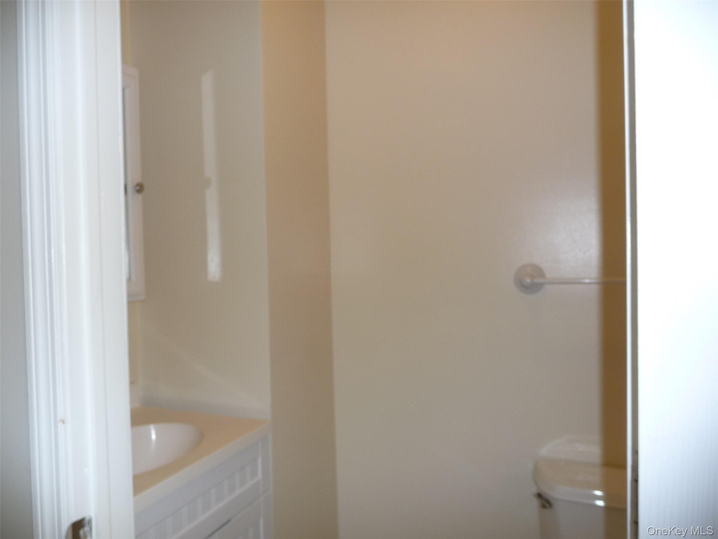 27 Oliver Avenue - Photo 12