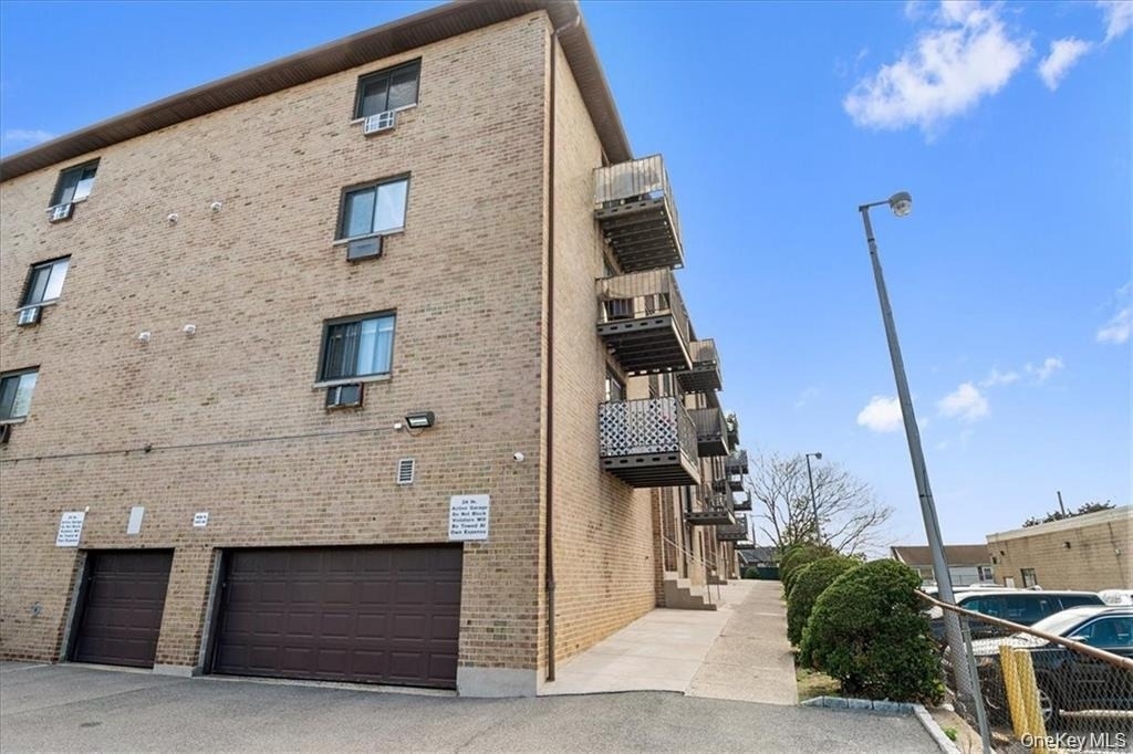 142 Trenchard Street - Photo 12