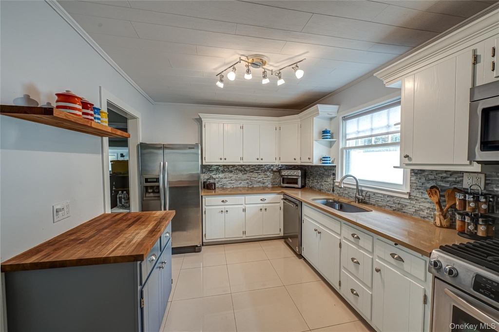 53 Waterside Avenue - Photo 8