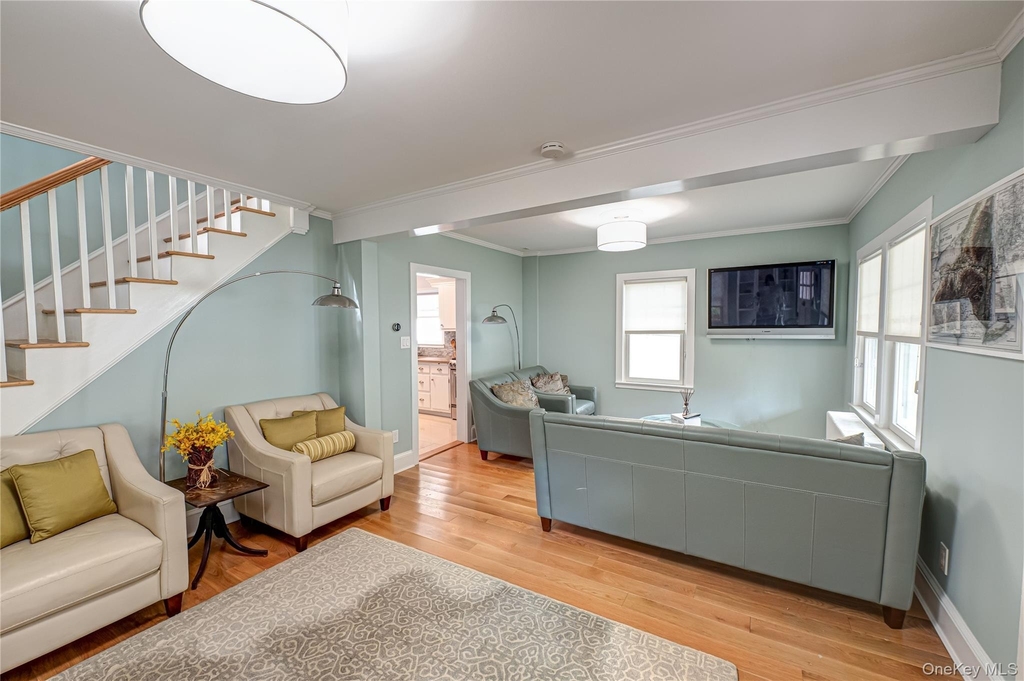 53 Waterside Avenue - Photo 4