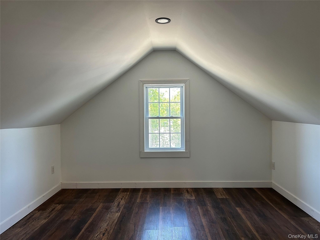 346 Meadow Avenue - Photo 15