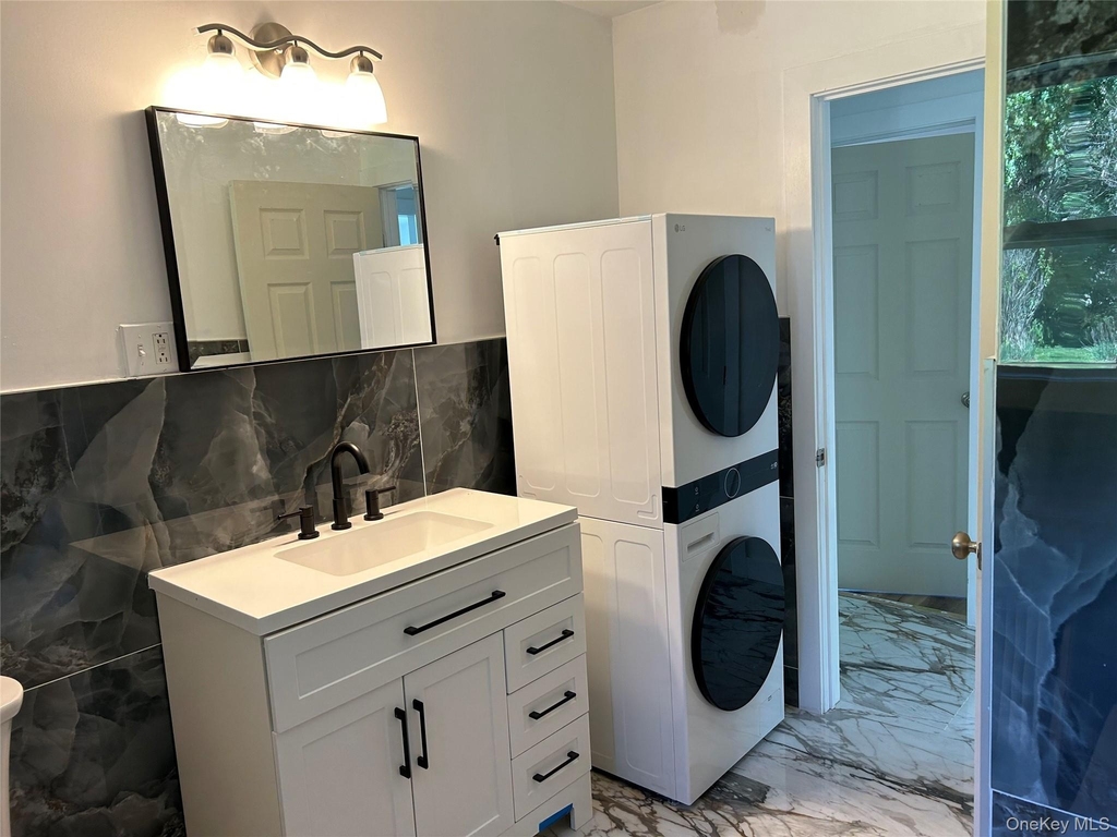 346 Meadow Avenue - Photo 8