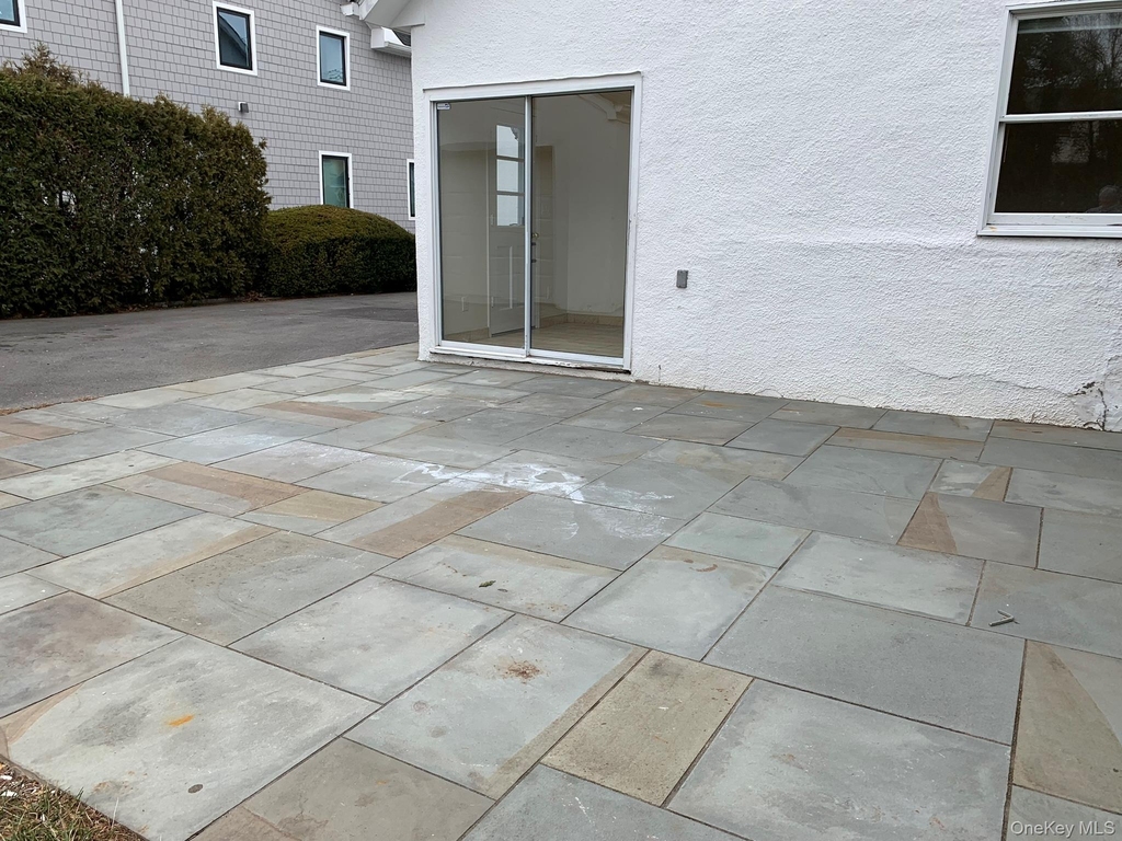 24 Hall Avenue - Photo 7