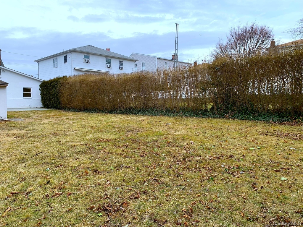 24 Hall Avenue - Photo 29