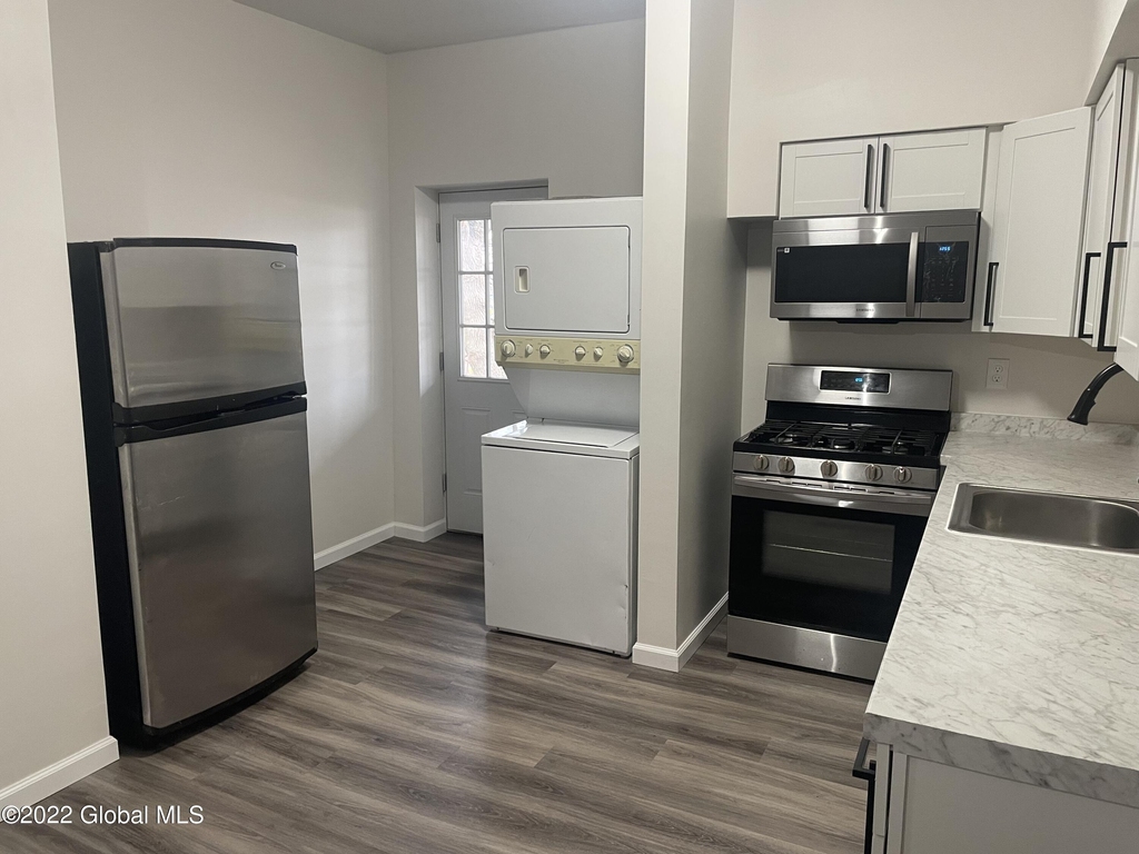 120 Philip Street - Photo 3